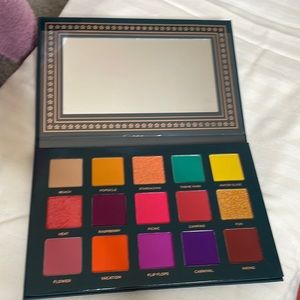 Ace Beaute Nostalgia Palette